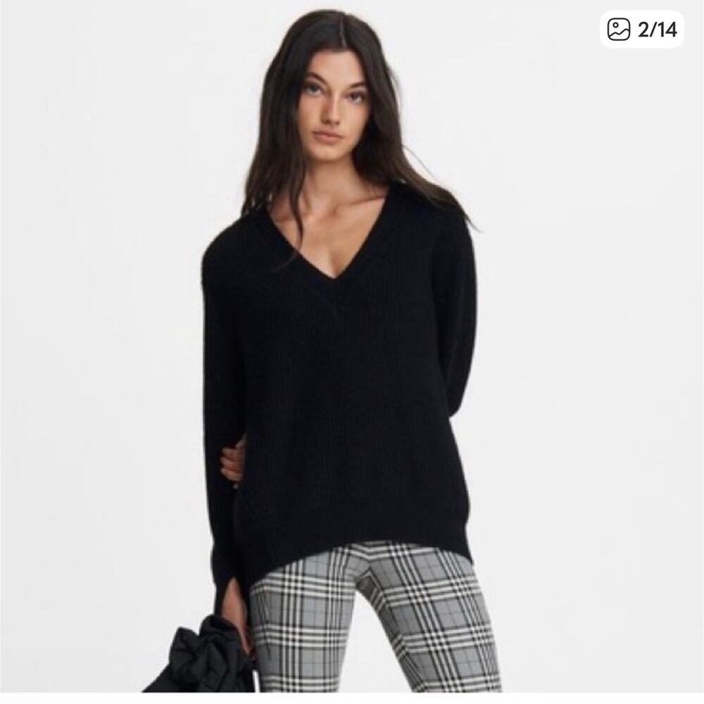 Rag & Bone 100% Cashmere Black Ribbed V Neck Sweater Size Small Quiet Luxury